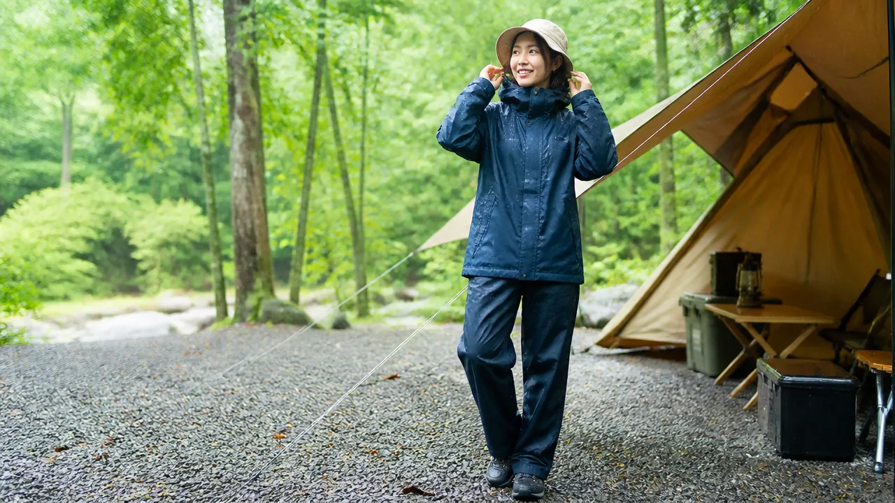 雨キャンプ初心者が安心して楽しむための持ち物と設営のコツ